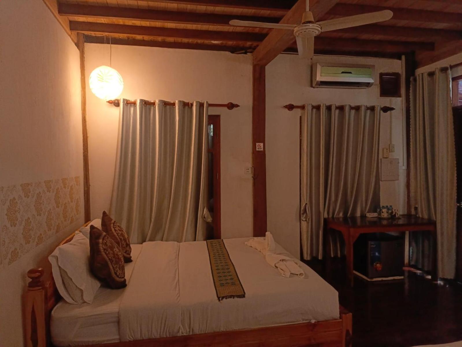 Ireenkevin Guesthouse Luang Prabang Exterior photo